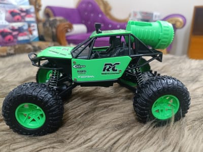 Smoke Off-Road Rock Climbing RC Car – 1:18 Scale Remote Control Jeep (Music & Light)_img_0